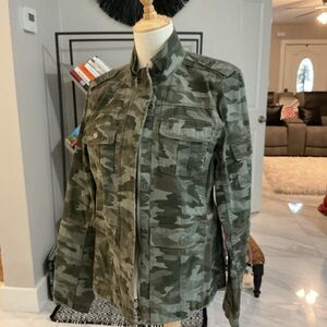 EUC HARPER & Liv Camouflage Jacket